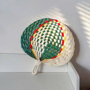 Éventail rond en osier de haute qualité, tissé à la main, design en feuilles de palmier colorées, écologique, rafraîchissant et décoratif pour l'été - Product Image 5