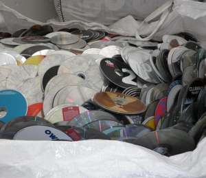 Chatarra metálica de CD/DVD de PC, chatarra metálica de discos compactos de policarbonato, residuos de discos laminados enteros o rotos, en venta - Product Image 5