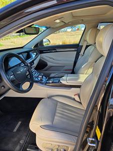 Ge-nes-is G90 3.3T Pre-mium 2018 Usado en Buen Estado, Motor V6 Biturbo de 365 hp - Product Image 5