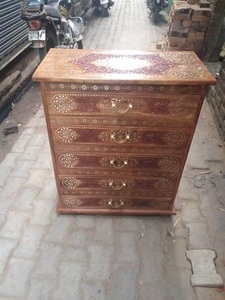 Tiroirs en bois sculptés à la main sur mesure avec laiton émaillé idéal pour les magasins de décoration intérieure à vendre - Product Image 2