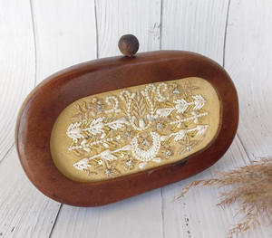 Bolso de mano de madera con bordado hecho a mano de diseño para mujer, bolso de boda de LUXURY CRAFTS - Product Image 6