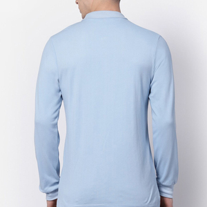 Polo de corte regular para hombre, con cuello suave al tacto cómodo material de punto elástico, cierre de 2 botones, antiarrugas - Product Image 2