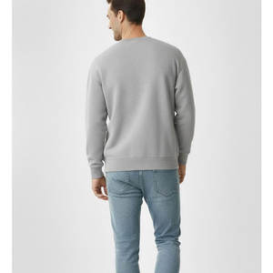 Sudadera de alta calidad con tejido suave y cálido, ajuste cómodo, ideal para uso urbano informal y moda diaria. - Product Image 2