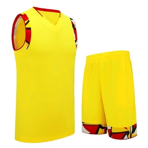 Ensemble d'uniformes de basketball pour hommes pour les sports organisés - Maillot et short personnalisables, équipement d'entraînement respirant pour l'été - Product Image 6
