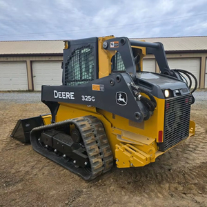 Livraison gratuite John D 325G Chargeuse compacte à chenilles avec cabine EROPS, chauffage et climatisation, commande par joystick, 2 vitesses, hydraulique auxiliaire - Product Image 1