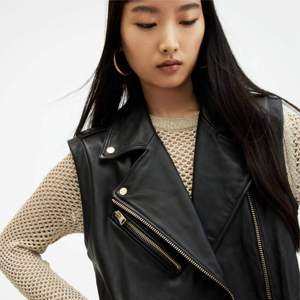 Gilet en similicuir noir de qualité supérieure pour femme, style motard, sans manches, coupe ajustée, style punk, en cuir PU - Product Image 5