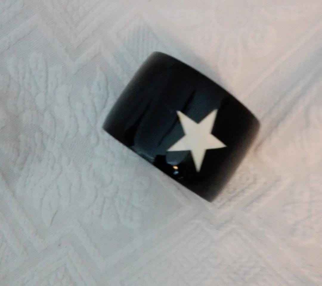 White BLACK YALLOW GREEN