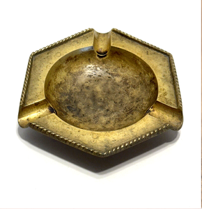 Cendrier en laiton artisanal fait à la main pour cafés à thème vintage - Product Image 3