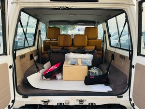 VENTE EXCLUSIVE <span class=keywords><strong>TOYOTA</strong></span> LANDCRUISER d'occasion de luxe, faible kilométrage, toit rigide blanc, SUV 6 cylindres, 2 <span class=keywords><strong>portes</strong></span>, <span class=keywords><strong>2022</strong></span> - Product Image 4