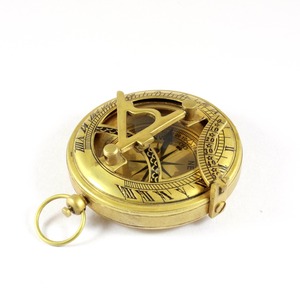 Brújula Náutica de latón antiguo moderna más vendida con intemperie antigua para uso artístico y coleccionable - Product Image 1