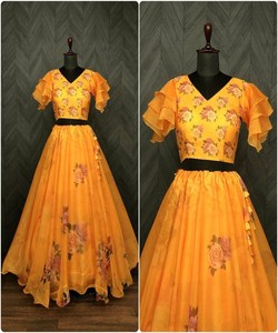 Roupas de festas Lehenga Choli bordadas com preço de atacado, roupas indianas e paquistanesas com lindos bordados
