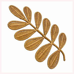 Coastal Chic 2025 Rattan & Seagrass Decoración de pared Exquisita obra de arte tejida a mano para espacios elegantes para el hogar y la Oficina - Product Image 1