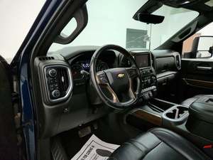 รถบรรทุกอีลิท ยูส 2021 ซิลเวอร์-าโด 3500HD ไฮ คันทรี ครูว์ แค็บ ขับเคลื่อน 4 ล้อ - Product Image 5