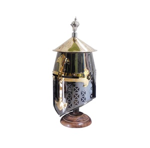 หมวกกันน็อคเกราะชุบทองเหลืองตกแต่งสไตล์วินเทจหมวกกันน็อคหุ้มเกราะยุคกลางสำหรับใช้ตกแต่งบ้าน - Product Image 1