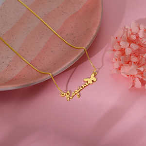 Collier personnalisé avec pendentif papillon doré - Product Image 3