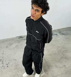 Hommes Ensembles Deux Pièces Personnalisé Coupe-Vent Veste Survêtement Réfléchissant Zip Up Nylon Deux Pièces Coupe-Vent Ensemble - Product Image 4