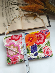 คลัทช์ลูกปัดสีนีออนทำด้วยมือคลัทช์ลูกปัดขาวดำทำด้วยมือโดยแฟชั่นเรืองแสง - Product Image 5