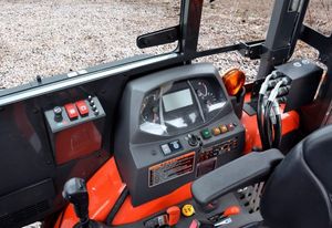 Chargeuse sur pneus Kubota M62 d'origine avec moteur Perkins, composants Huade, puissance de 60 kW - Product Image 6