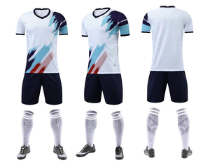 Maillots de football à sublimation à prix d'usine, derniers designs, logos, prix abordable, tenue de club de football respirante à manches courtes - Product Image 1