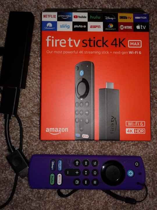 Amazon Fire TV Stick 4K Ultra HD (2ème Génération) - Streaming Avec Alexa, Télécommande Vocale, Neuf
