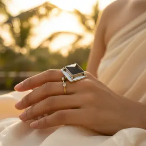 Romantische 925 zilveren onyx ring voor dames, geometrisch vierkant, rhodium verguld met een delicaat platina setting, voor beloften. - Product Image 2