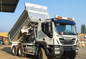 Camión Iveco Trakker 6X4 2014, Camión de Servicio Pesado con Motor Euro 4, Capacidad de Carga de 31-40T - Product Image 3