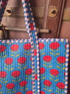 Sac fourre-tout en coton matelassé fait main avec motif floral, écologique, fermeture éclair réversible, logo personnalisé, imprimé à la main, chaînes - Product Image 2