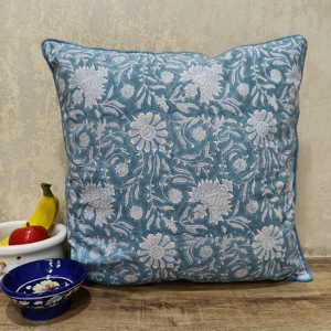 Funda de Cojín de Algodón 100% con Estampado Floral Azul Medianoche, Hecha a Mano, 45x45cm, Antibacteriana, para Uso Doméstico - Product Image 1