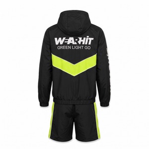 Ensemble short et veste coupe-vent pour homme, veste de course en nylon à capuche zippée avec empiècements chevron et short, noir et vert fluo, logo personnalisé OEM - Product Image 2