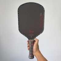 Nouvelle pagaie de pickleball hybride SIX ZERO Coral Pro 16 mm 2026, 60 % fibre de carbone, finition mate pressée à chaud, motif ondulé, 230 g