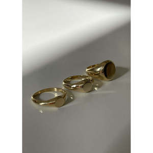 Anillo de Sello Clásico y Elegante de Acero Inoxidable Chapado en Oro con Incrustaciones Románticas, Anillos de Moda Eternos para Regalo - Product Image 5
