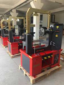 ZETAMAK RSM2400S Máquina enderezadora de llantas Equipo esencial de reparación de vehículos - Product Image 4