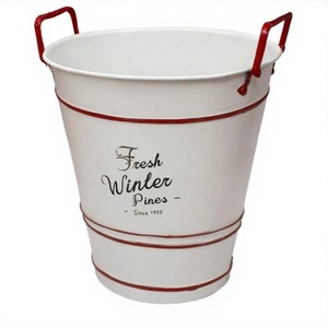 Cubo de maceta de metal Evergreen Bliss diseñado para uso navideño al aire libre con acabado antiguo y opción de exhibición verde de invierno - Product Image 3