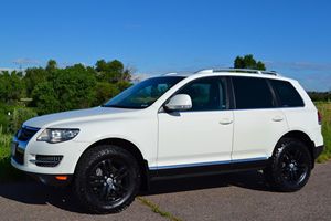 Offre exceptionnelle : Volkswagen Touareg TDI d'occasion 2009, propre et prêt à être expédié - Product Image 3