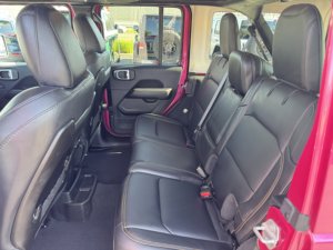 Jeep Wrangler Sahara 4WD 2024 Usado en Buen Estado - Product Image 6