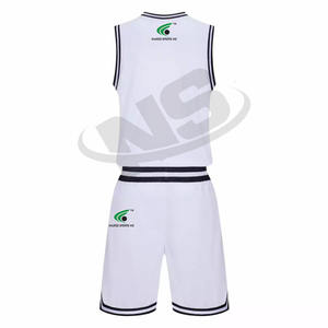 Uniforme de baloncesto de poliéster 100% de alta calidad para hombres, ropa deportiva de equipo con logotipo personalizado, talla juvenil hecha en Pakistán, precio al por mayor - Product Image 3