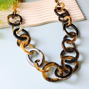 Collier de luxe en corne de buffle fait à la main, bijoux naturels et durables pour femmes, haute qualité - Product Image 2