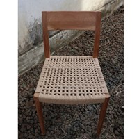 Chaise de restaurant en bois massif écologique avec assise en rotin tressé, finition teck chimique, mobilier de salle à manger intérieur/extérieur, style ferme