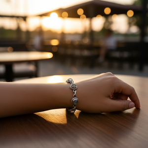 กำไลข้อมือเงินแท้ 925 ประดับเพชรซิคอน ชุบทอง เหมาะสำหรับใส่ทุกวัน เป็นของขวัญสำหรับผู้หญิง แบบกำไลข้อมือหรือแบบเป็นกำไลข้อมือแบบเปิด - Product Image 3