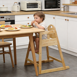 Seggiolone Moderno in Legno Massello per Bambini con Cuscino, Design Portatile, Caratteristiche di Sicurezza e Durata per l'Alimentazione dei Bambini - Product Image 3