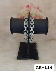 Superbe ensemble de bracelets AD pour femmes Bijoux faits à la main pour les mariées Festivals et événements spéciaux Cadeau idéal pour toutes les occasions - Product Image 2