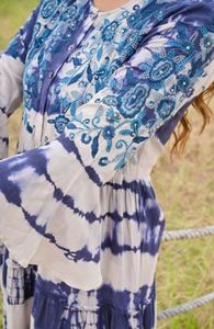 2024เจียมเนื้อเจียมตัวปักและมัดย้อมทํางานMaxiสามไตรมาสO-คอแฟชั่นแฮนด์เมดชุดโอกาส - Product Image 3