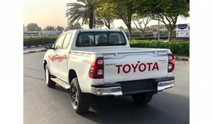 2021 pour Toyota Hilux GCC Aspire modèle utilisé camionnette automatique gauche AWD sièges en cuir ACC régulateur de vitesse R20 pneus légers - Product Image 3