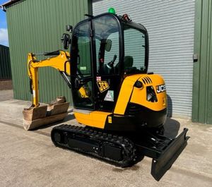 รถขุดขนาดเล็ก JCB 8026 CTS ประสิทธิภาพสูง พร้อมระบบหมุนหางแบบกะทัดรัด ระบบไฮดรอลิกความแม่นยำสูงสำหรับงานก่อสร้าง - Product Image 1