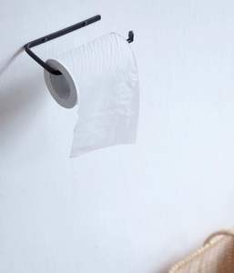 Porte-papier toilette en fer de style élégant pour la décoration de la salle de bain d'un appartement, ajoutant un accent métallique raffiné - Product Image 3