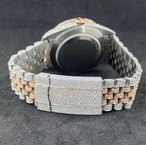 Reloj de Pulsera Unisex de Acero Inoxidable Mecánico de Alta Calidad con Diamante Moissanita Incoloro, Función de Fecha Automática y Esfera con Incrustaciones - Product Image 5