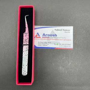 Pince à épiler professionnelle à 90 degrés bicolore à pointe pointue et poignée diamantée Cils en acier inoxydable massif avec logo personnalisé Vente en gros - Product Image 6