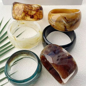 Pulsera de Resina Personalizada de Moda para Mujer, Pulseras Acrílicas Femeninas, Joyería Simple, Fabricante de Pulseras de la India, bh crafts - Product Image 1