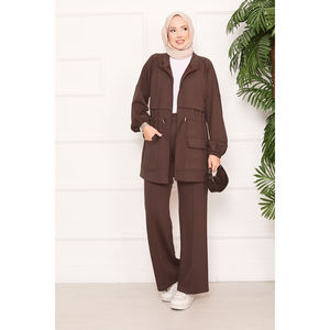 Ensemble hijab deux pièces marron café, style décontracté avec taille ajustable et détail poche - Product Image 1