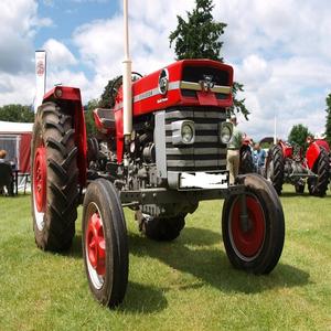 Disponible ahora Massey Ferguson 175 4WD Tractor 70HP Rodamiento Máquina agrícola de calidad superior - Product Image 6